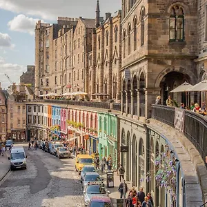 West Bow Just Off Royal Mile Apartment